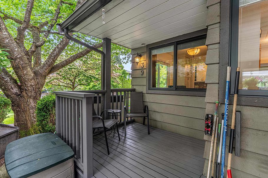 39 1910 Cedar Village Crescent North Vancouver, BC - 34