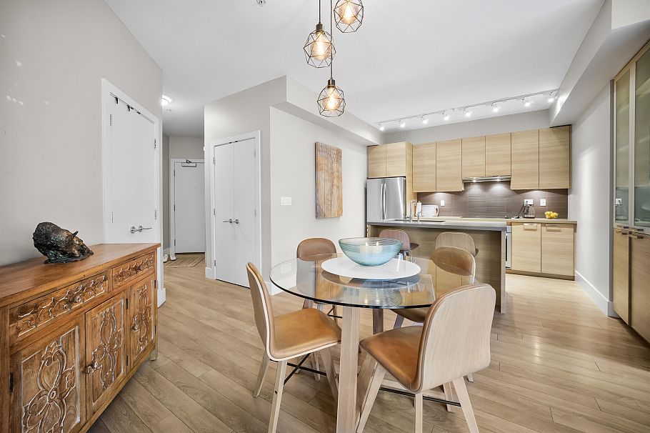 418 3606 Aldercrest Drive North Vancouver, BC - 6