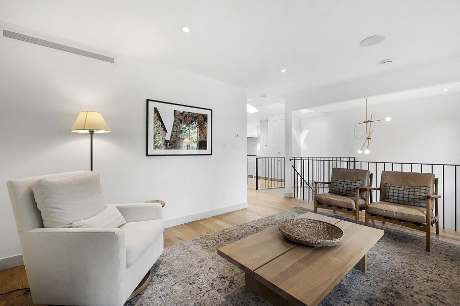 653 W 18th Avenue Vancouver, BC - 17