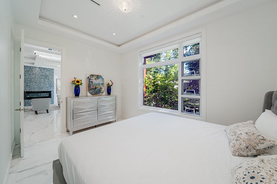 2277 E 28th Avenue Vancouver, BC - 23
