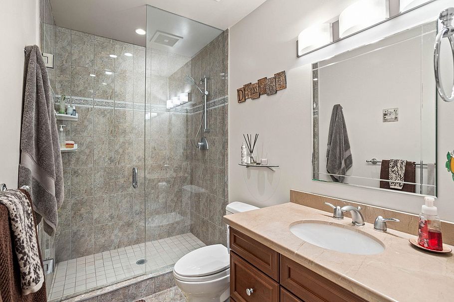 1747 Rufus Drive North Vancouver, BC - 27