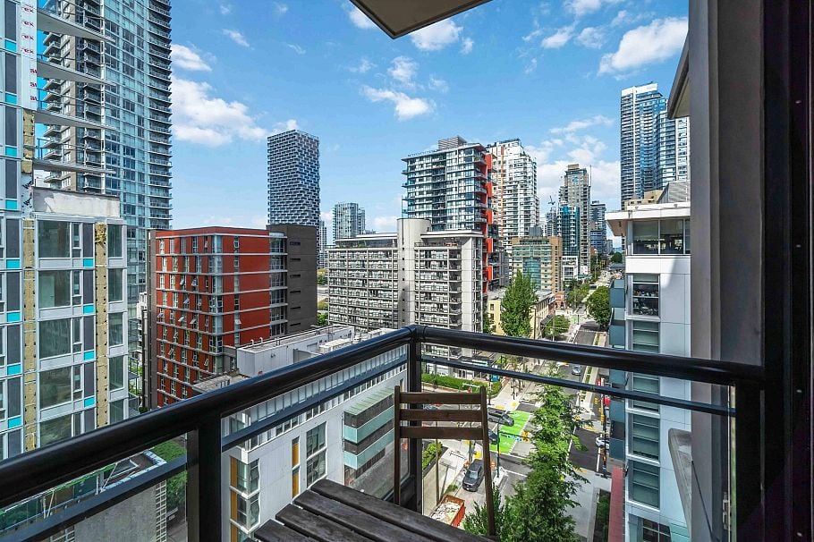 1408 1295 Richards Street Vancouver, BC - 1
