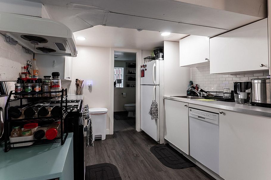 1924 Kitchener Street Vancouver, BC - 20