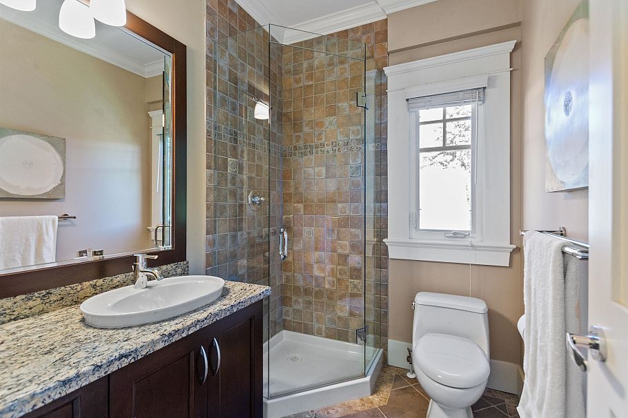 2495 W 33rd Avenue Vancouver, BC - 17