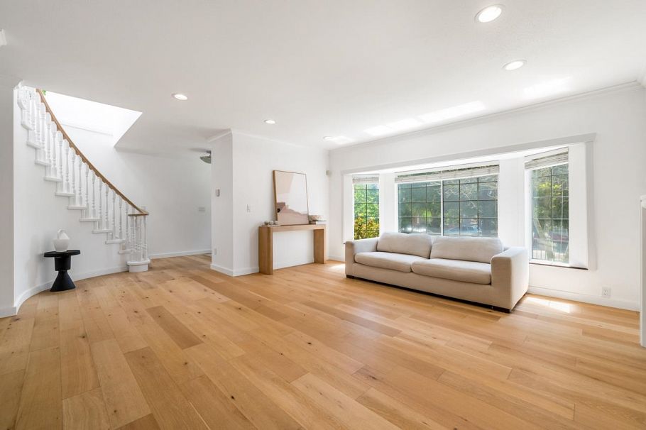 1611 E 57th Avenue Vancouver, BC - 3