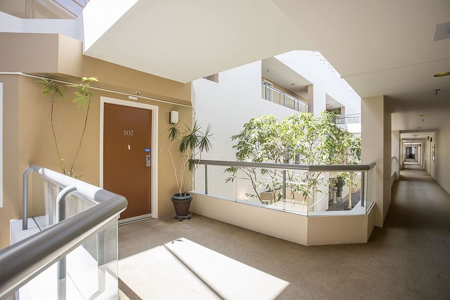 502 5733 Cambie Street Vancouver, BC - 2
