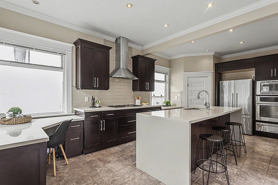 4072 Ontario Street Vancouver, BC - 5