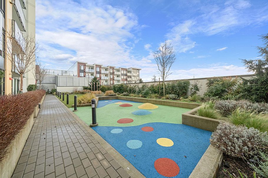 903 1471 Hunter Street North Vancouver, BC - 30
