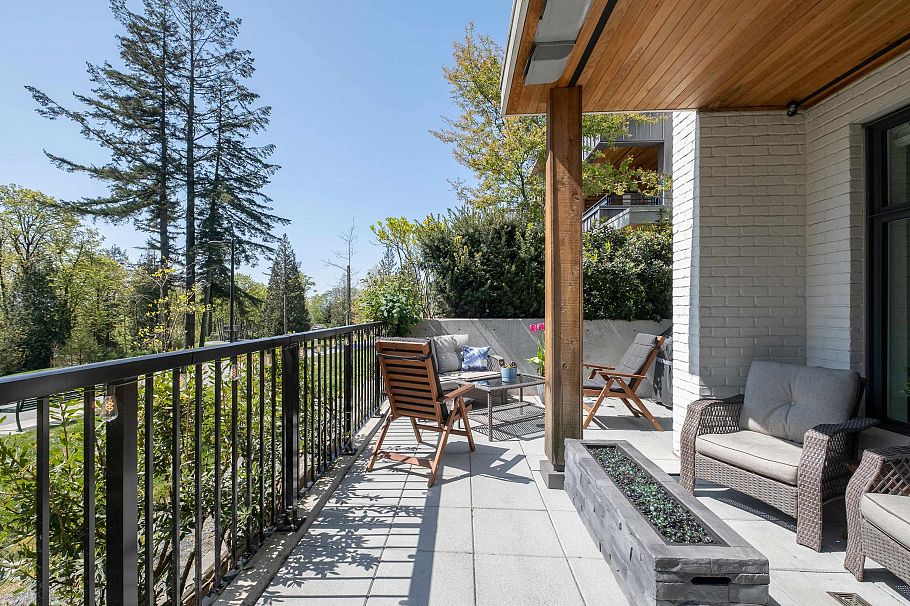 111 747 E 3rd Street North Vancouver, BC - 9