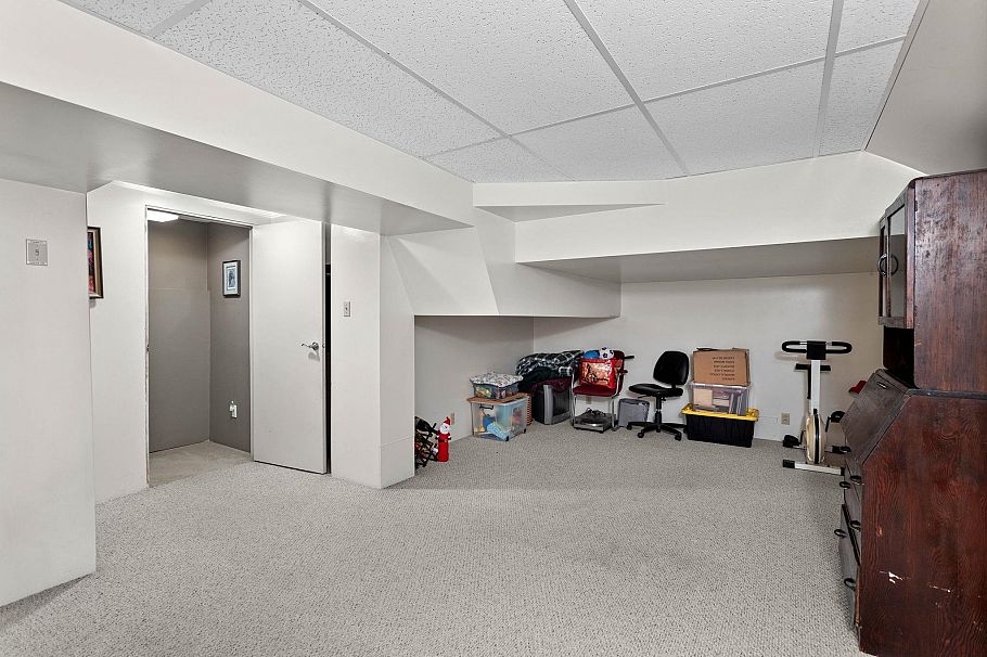 1747 Rufus Drive North Vancouver, BC - 31