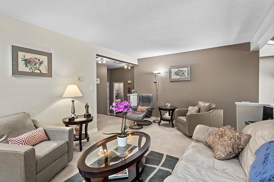 1747 Rufus Drive North Vancouver, BC - 8