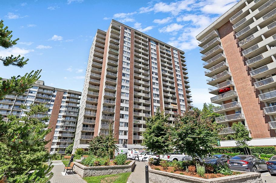 911 2016 Fullerton Avenue North Vancouver, BC - 1