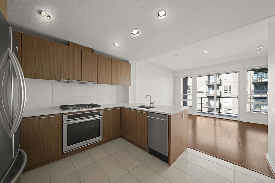 611 6033 Gray Avenue Vancouver, BC - 7