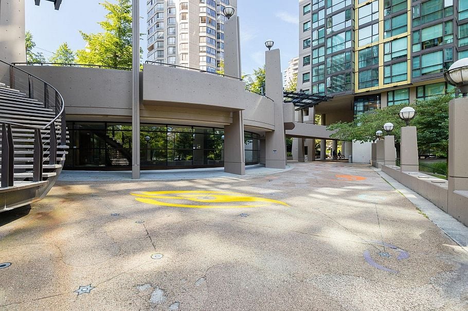 2803 1367 Alberni Street Vancouver, BC - 28