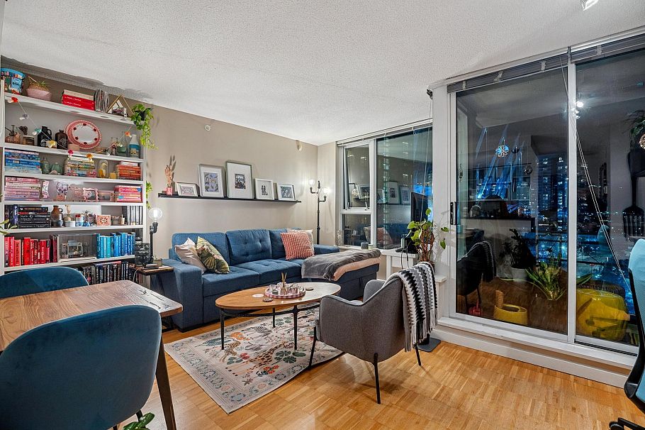 1901 33 Smithe Street Vancouver, BC - 5