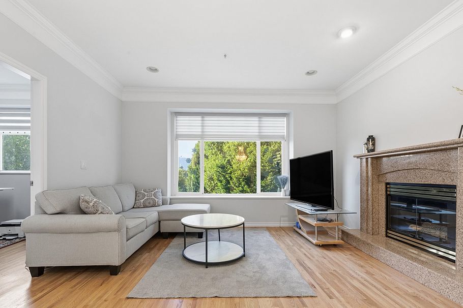 3186 E 18th Avenue Vancouver, BC - 3