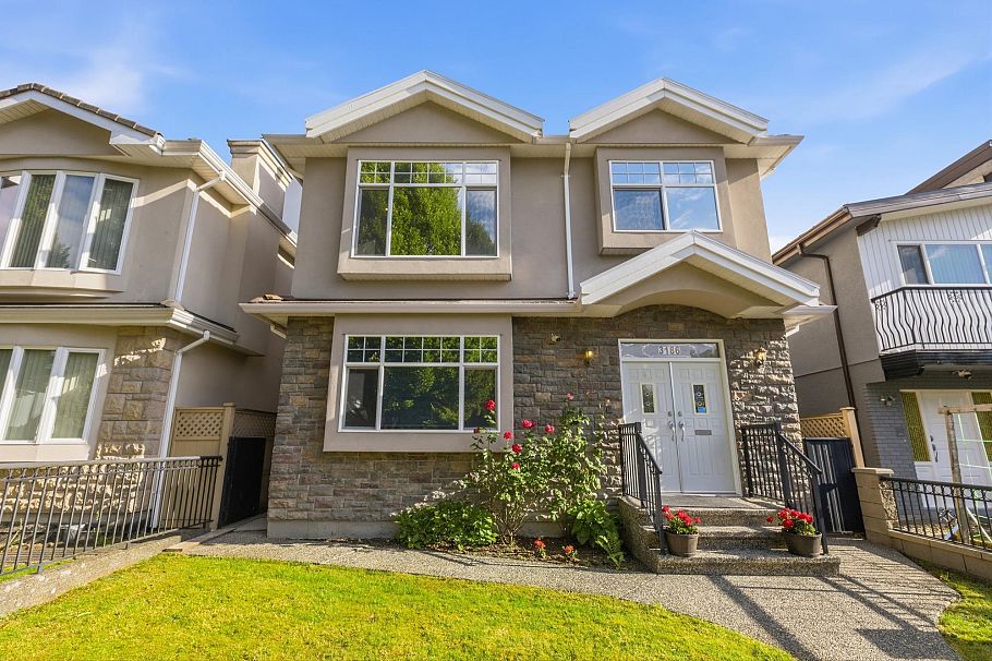 3186 E 18th Avenue Vancouver, BC - 2