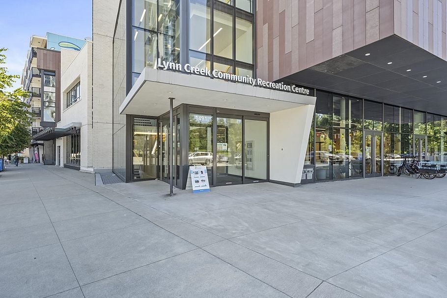 903 1471 Hunter Street North Vancouver, BC - 2