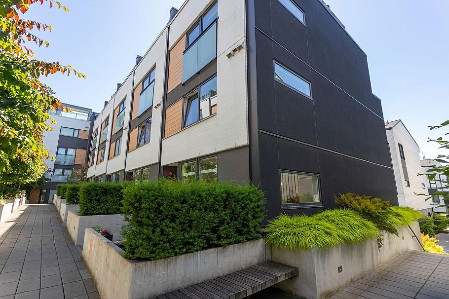 125 649 E 3rd Street North Vancouver, BC - 38