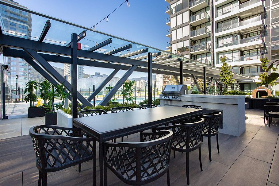 202 135 E 13th Street North Vancouver, BC - 26
