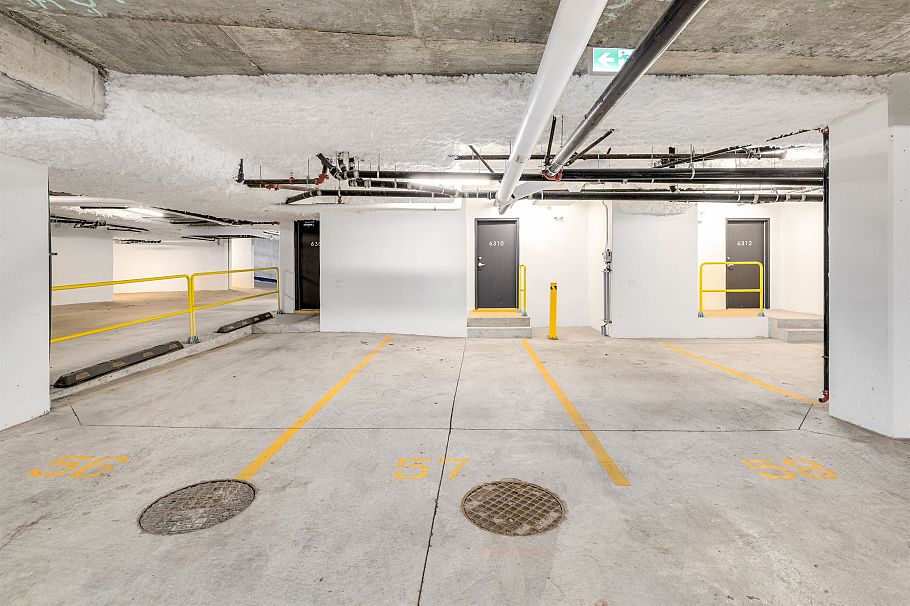 6310 Oak Street Vancouver, BC - 23