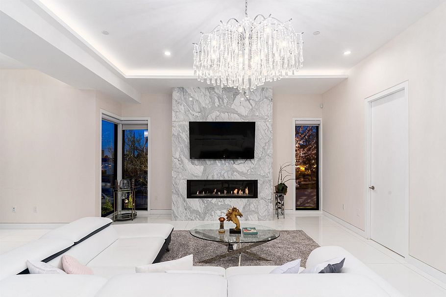 3011 W 27th Avenue Vancouver, BC - 5