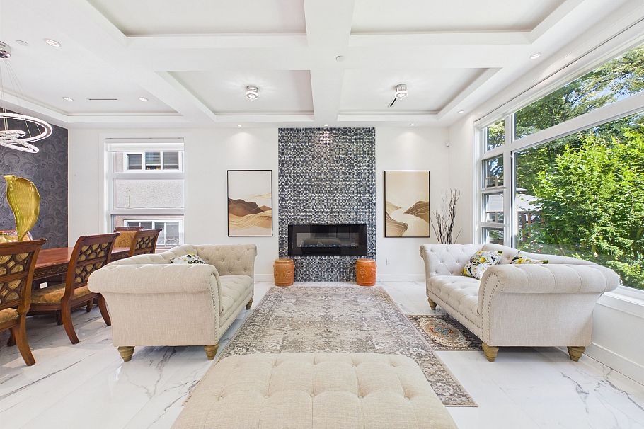 2277 E 28th Avenue Vancouver, BC - 3