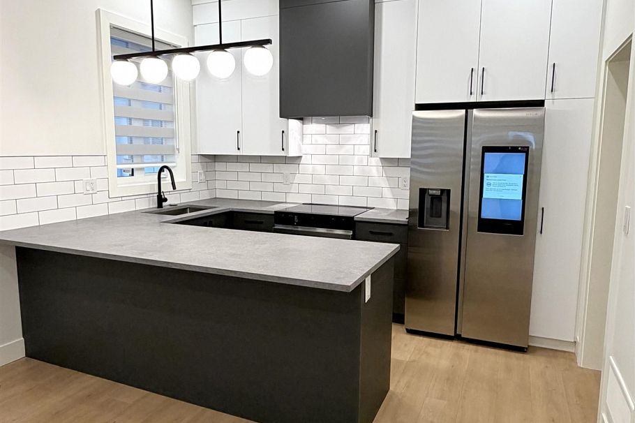 1 1436 E 1st Avenue Vancouver, BC - 3