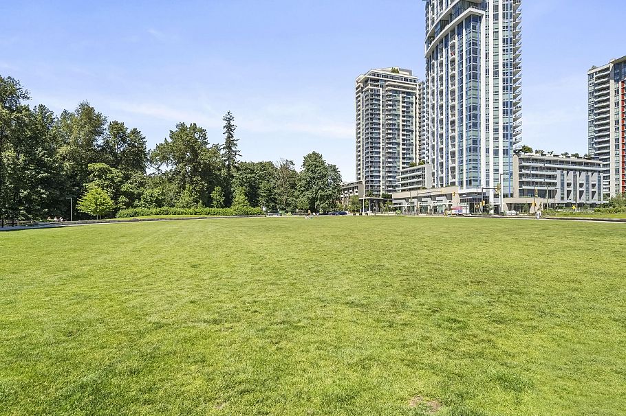 903 1471 Hunter Street North Vancouver, BC - 31