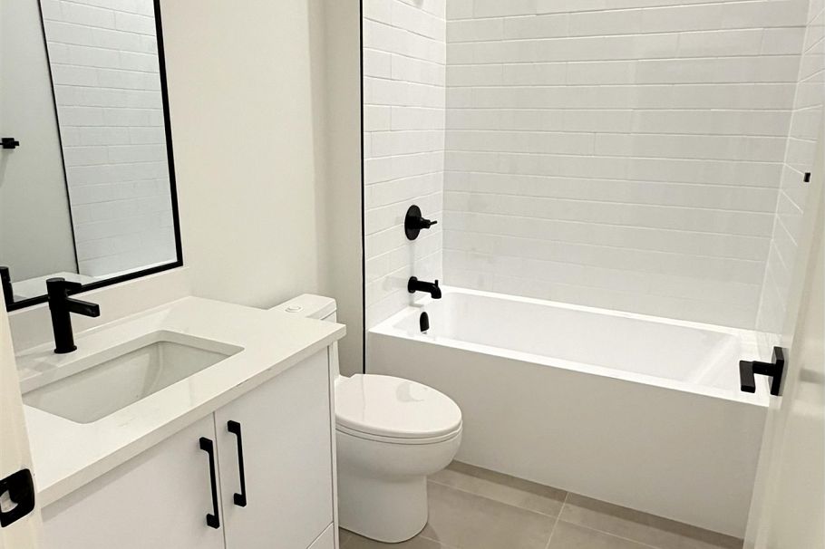 1 1436 E 1st Avenue Vancouver, BC - 18