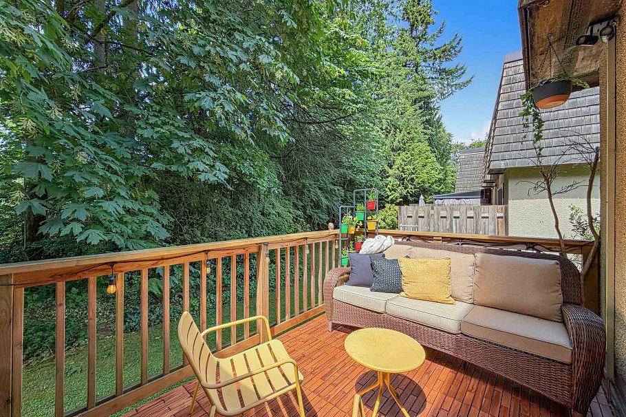 1270 Premier Street North Vancouver, BC - 21