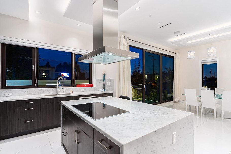 3011 W 27th Avenue Vancouver, BC - 6