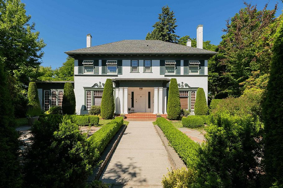 6311 Adera Street Vancouver, BC - 1