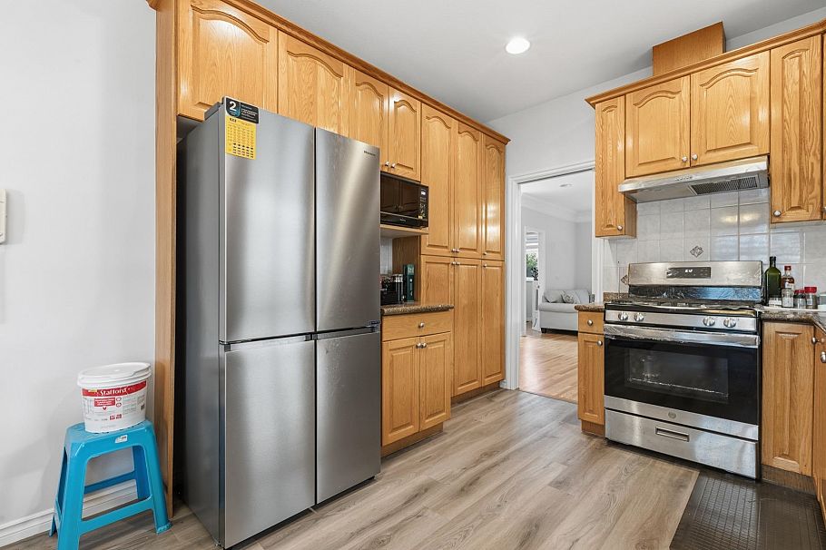 3186 E 18th Avenue Vancouver, BC - 10