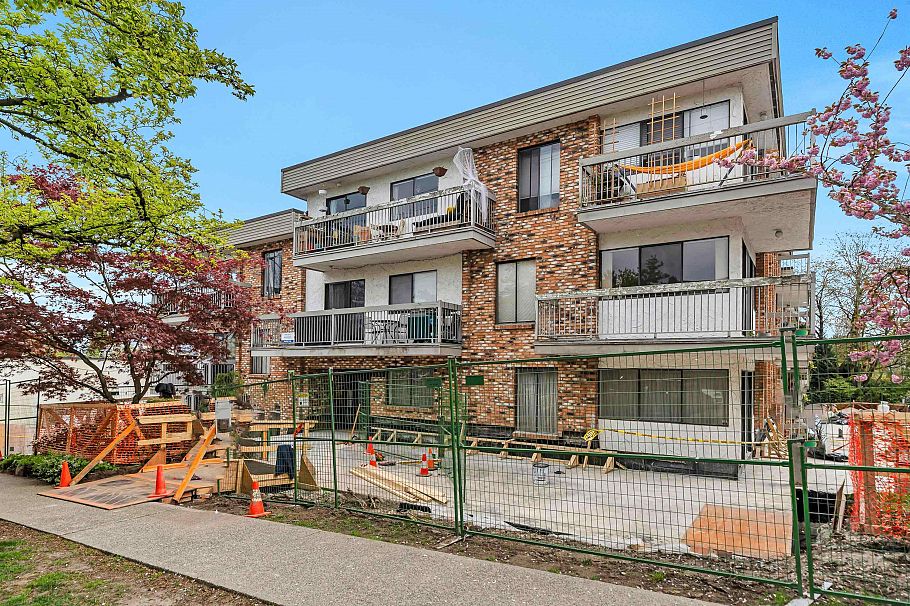 207 2080 Maple Street Vancouver, BC - 21