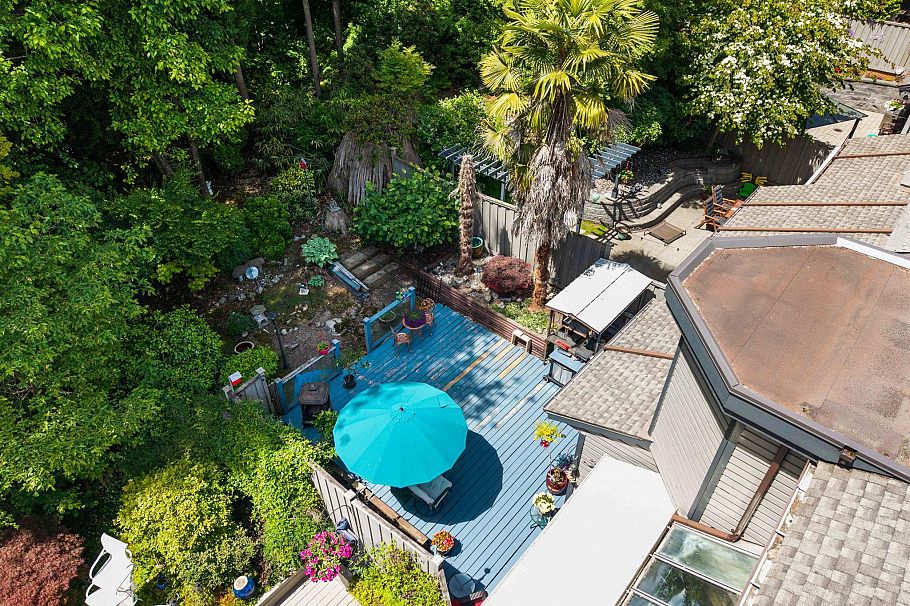 1747 Rufus Drive North Vancouver, BC - 39