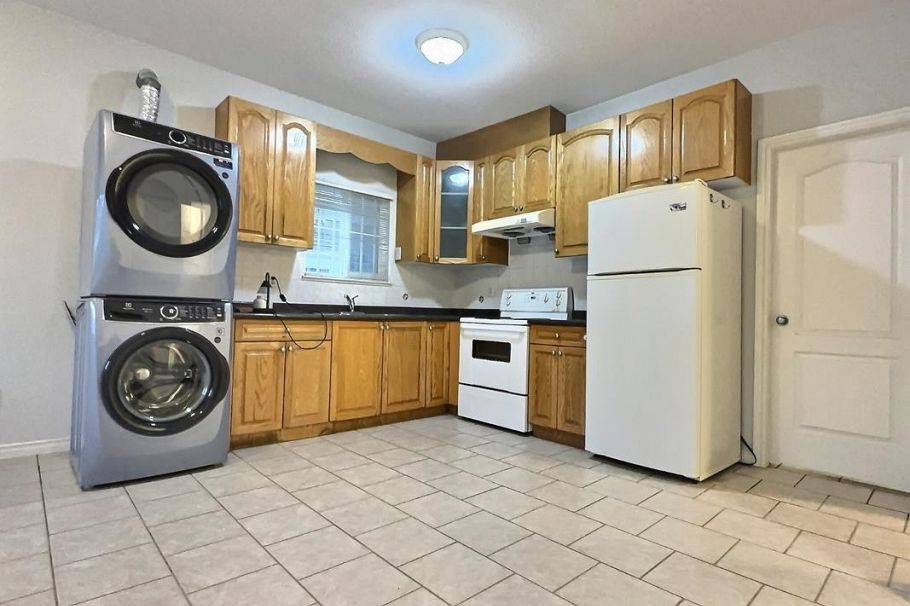 3186 E 18th Avenue Vancouver, BC - 23