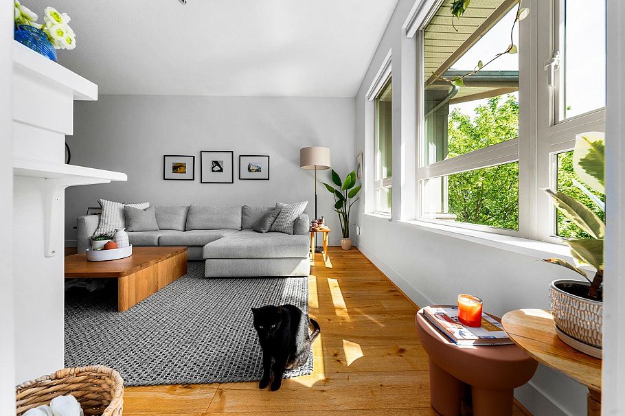 412 2601 Whiteley Court North Vancouver, BC - 6