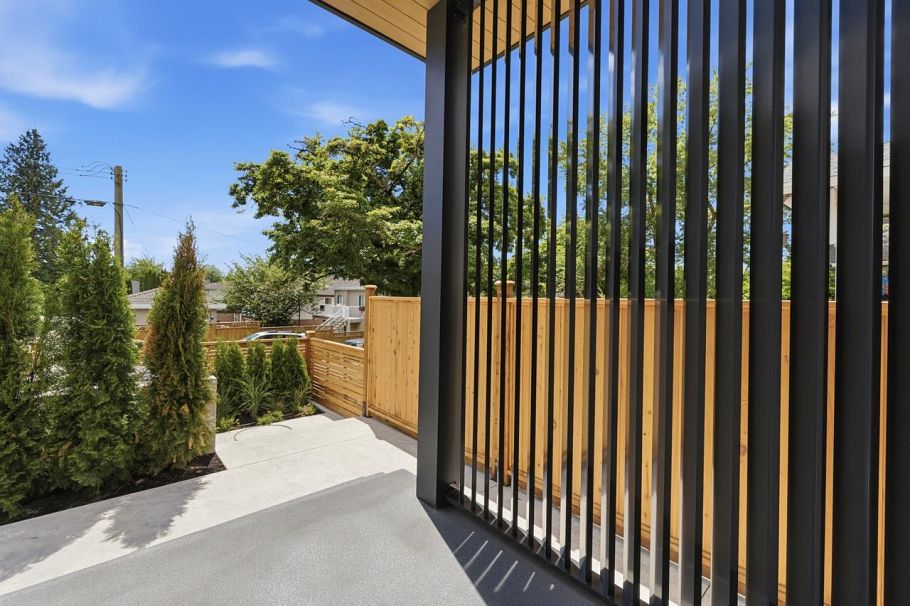 1 625 E 24th Avenue Vancouver, BC - 32