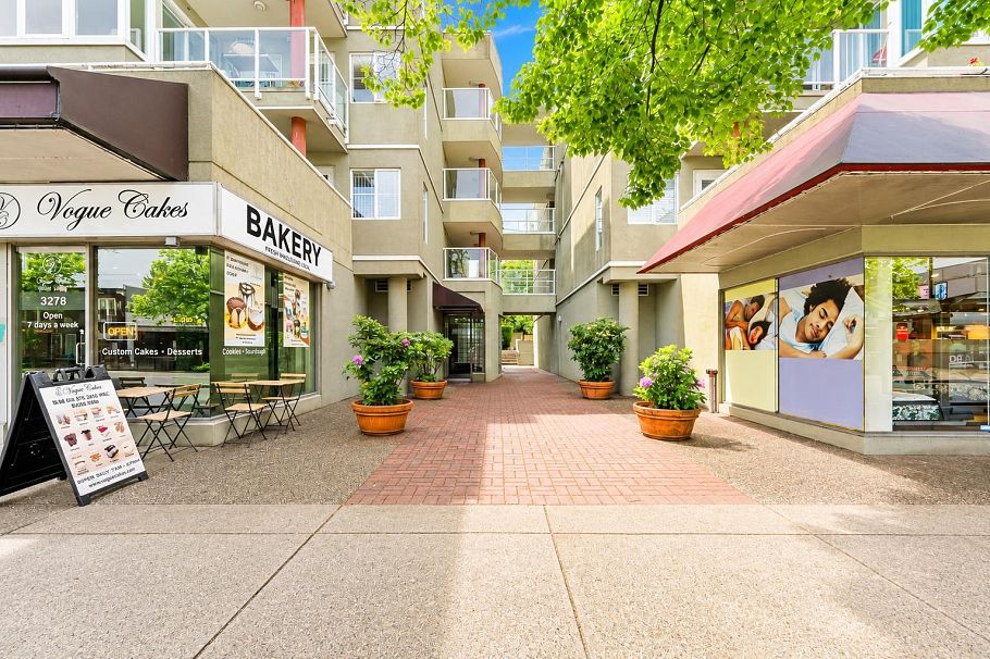 108 3250 W Broadway Vancouver, BC - 1