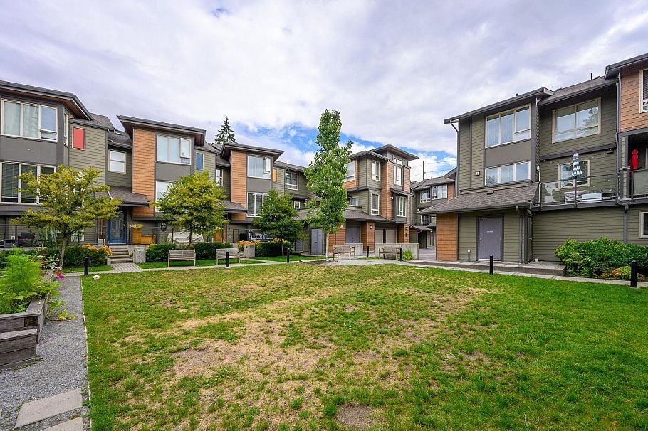 20 757 Orwell Street North Vancouver, BC - 33