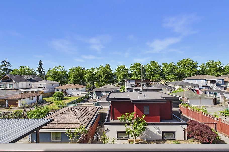 2277 E 28th Avenue Vancouver, BC - 18