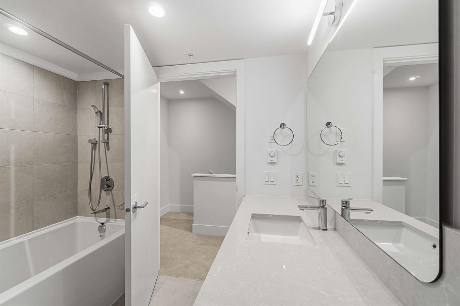 107 2320 Emery Court North Vancouver, BC - 7
