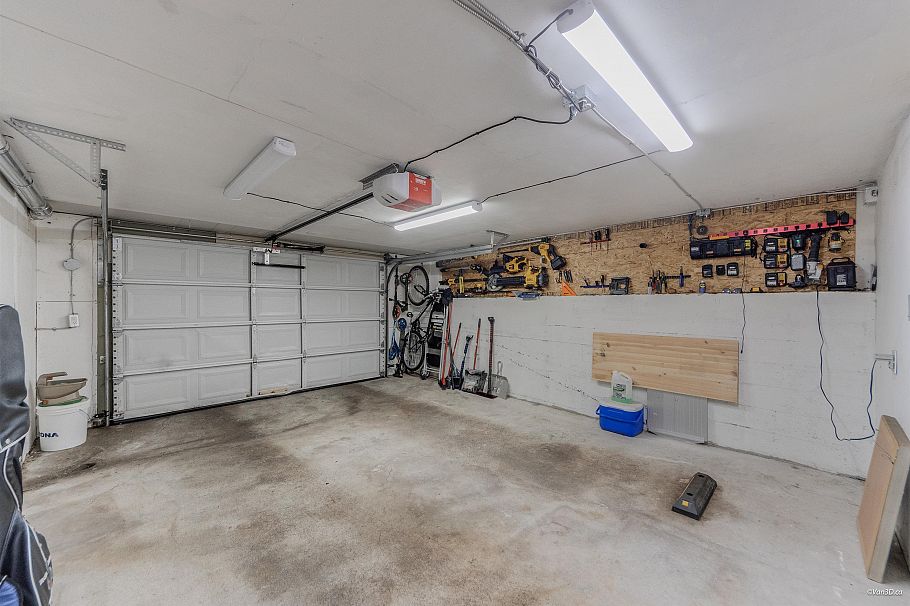 4491 Primrose Lane North Vancouver, BC - 39
