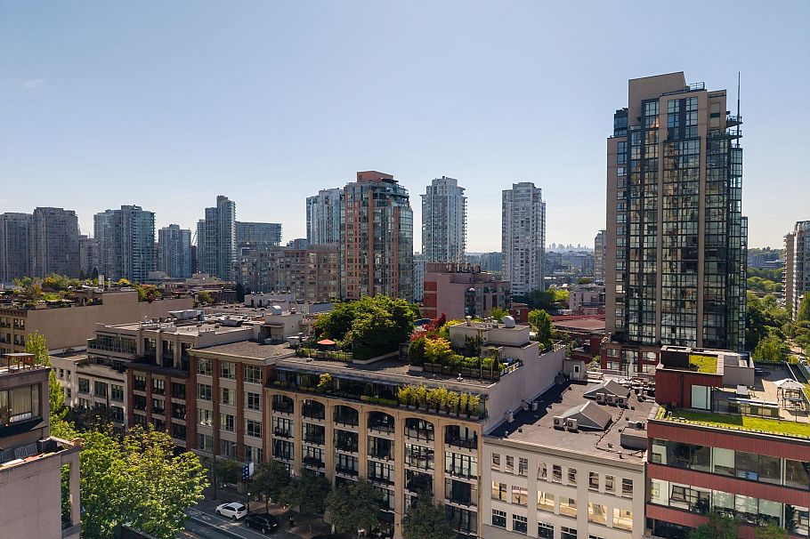308 1275 Hamilton Street Vancouver, BC - 4