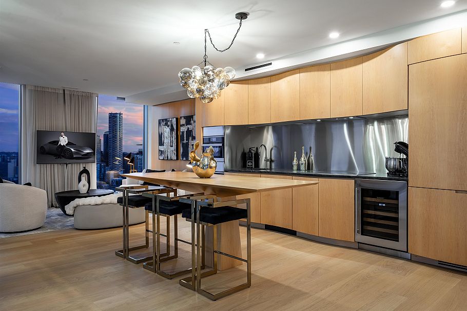 3403 1568 Alberni Street Vancouver, BC - 2