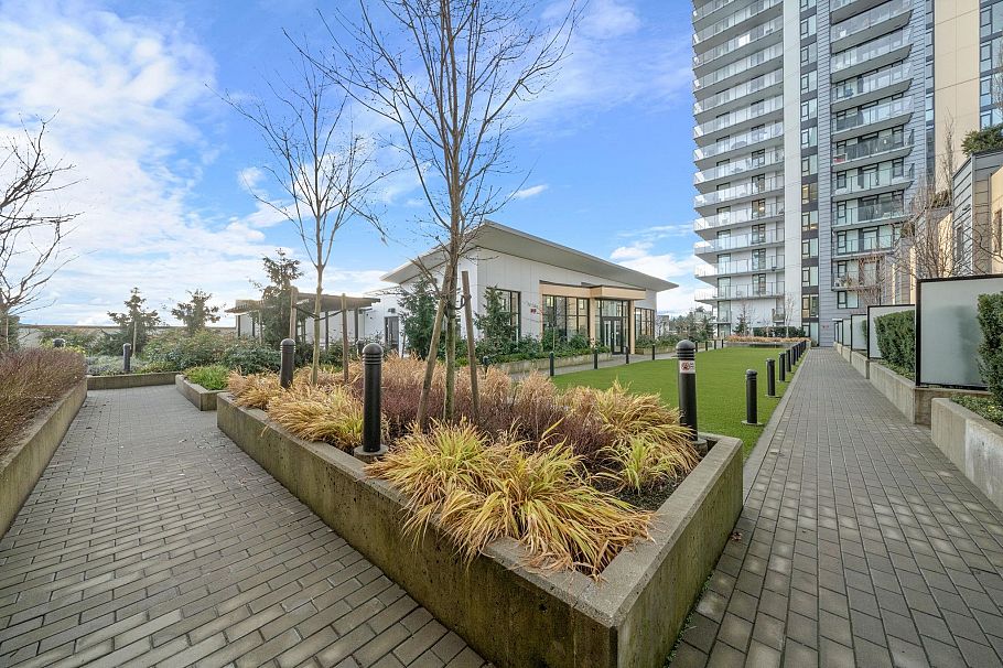 903 1471 Hunter Street North Vancouver, BC - 32