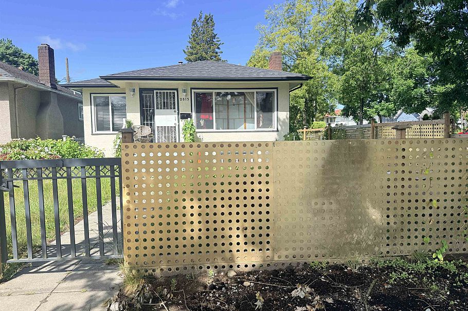 2815 Nanaimo Street Vancouver, BC - 1