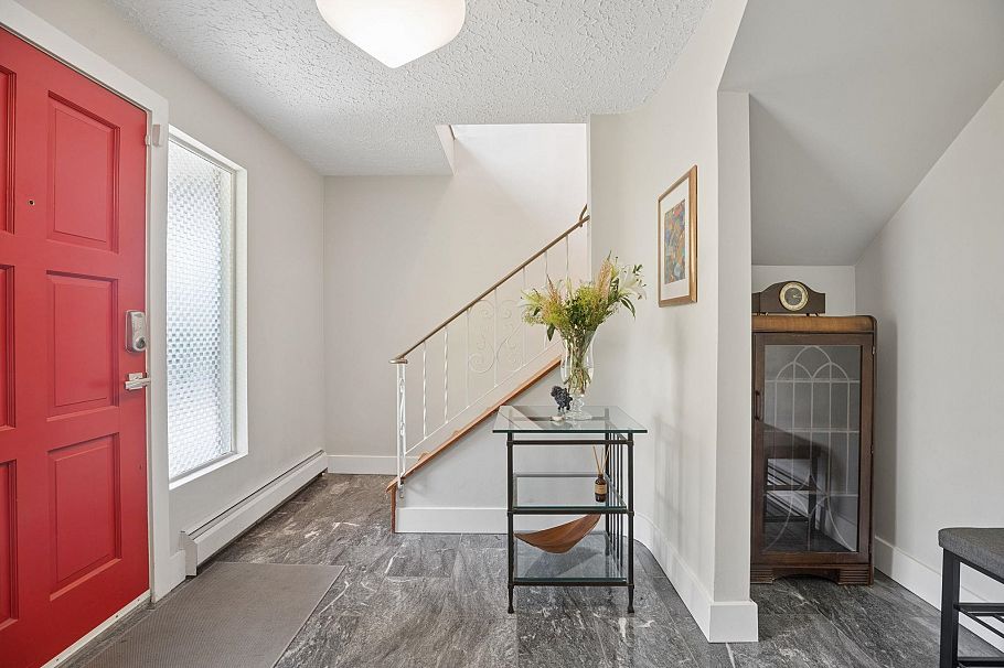 1034 Heywood Street North Vancouver, BC - 3