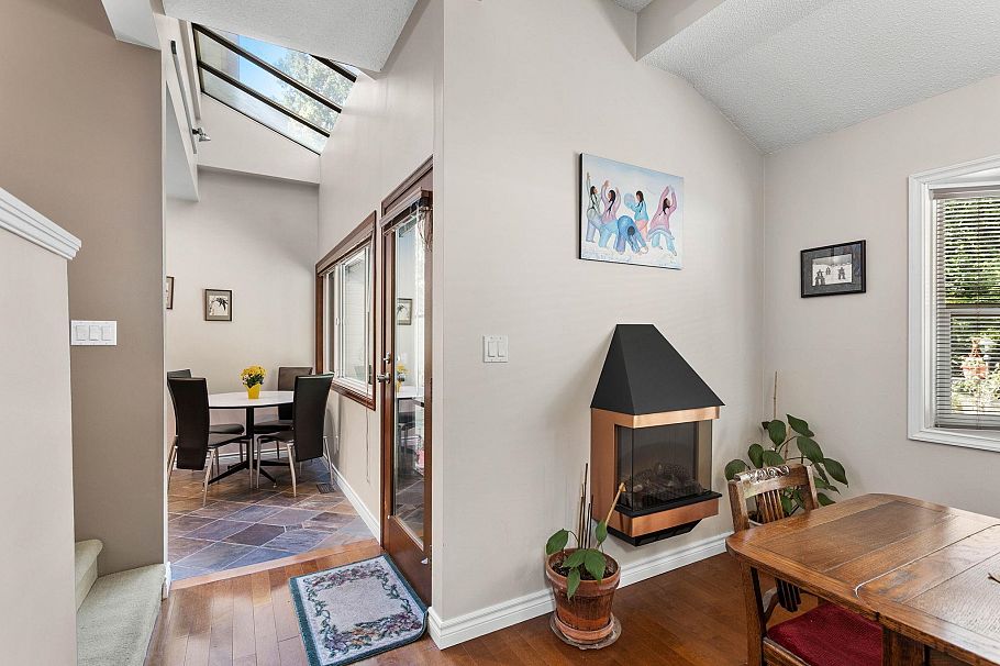 1747 Rufus Drive North Vancouver, BC - 10